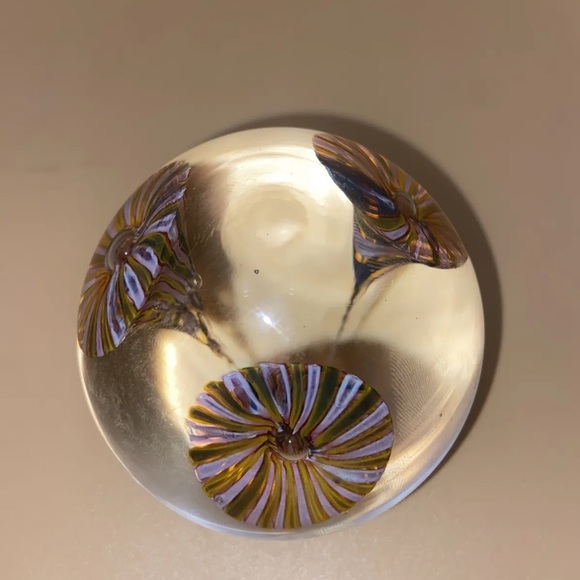 Murano Glass Flowers Paperweight From Retailer Decora Imports - Picture 5 of 6